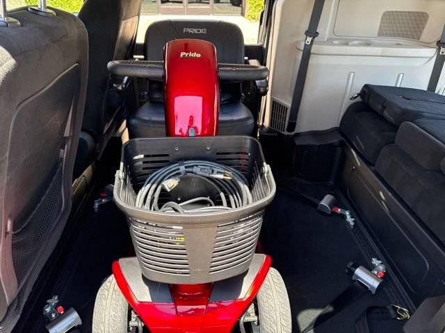 Used 2016 Dodge Grand Caravan SXT FWD image 16