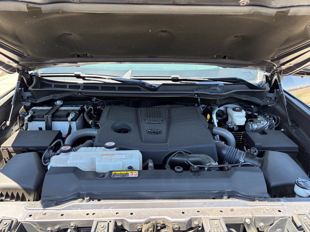 Used 2025 Toyota Tundra Platinum AWD/4WD image 23