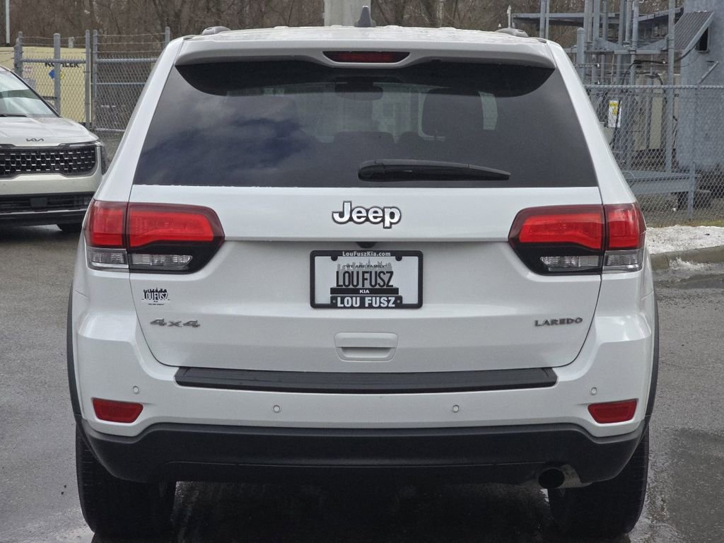 Used 2022 Jeep Grand Cherokee Laredo X image 14