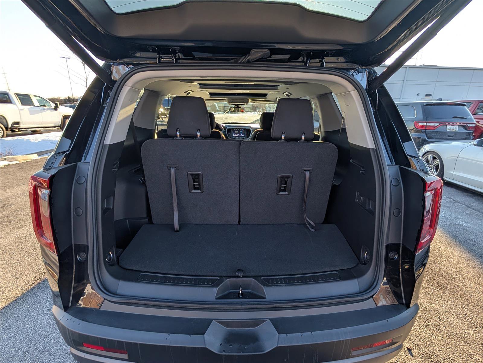 Used 2023 GMC Acadia AT4 image 13