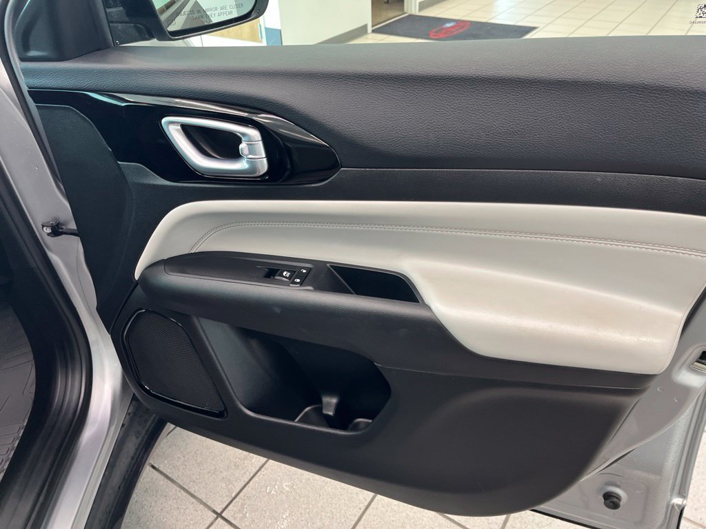 Used 2023 Jeep Compass Limited AWD/4WD image 23