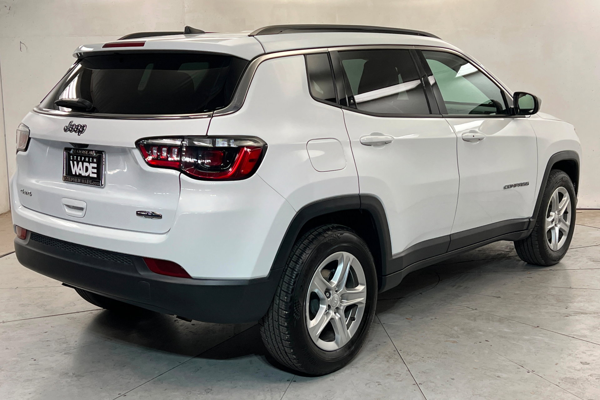 Used 2023 Jeep Compass Latitude AWD/4WD image 6