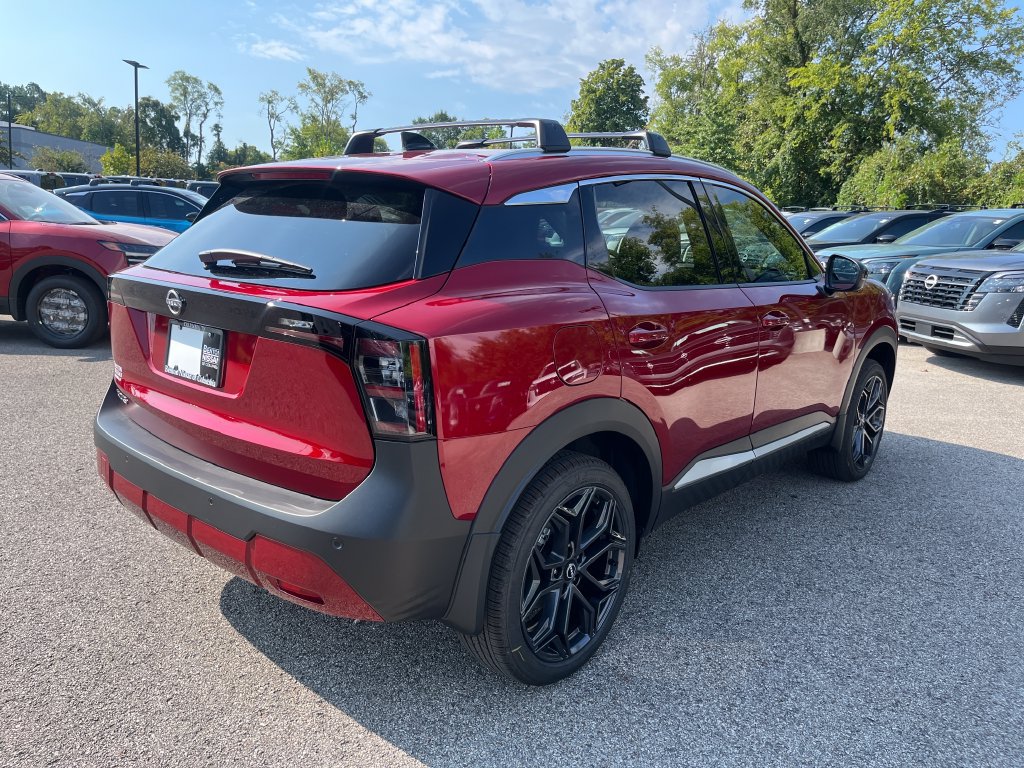 New 2027 Nissan Kicks SR w/ SR Premium Package FWD image 9