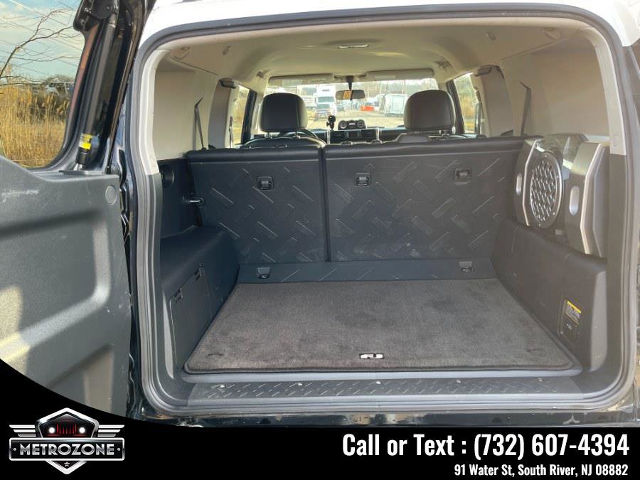 Used 2007 Toyota FJ Cruiser Manual Transmission image 39