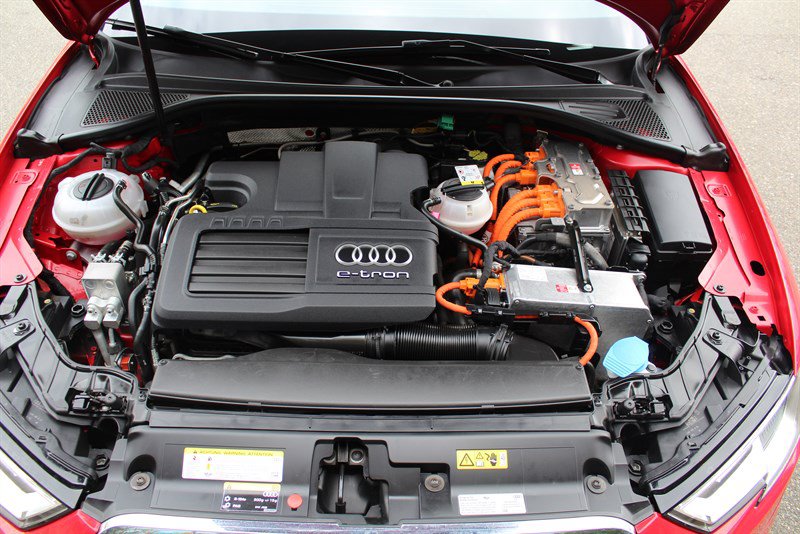 Used 2017 Audi A3 e-tron Premium w/ Sport Package FWD image 32
