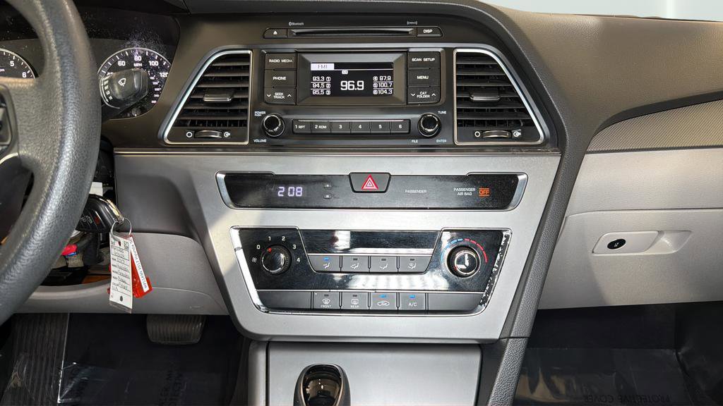 Used 2017 Hyundai Sonata SE FWD image 16