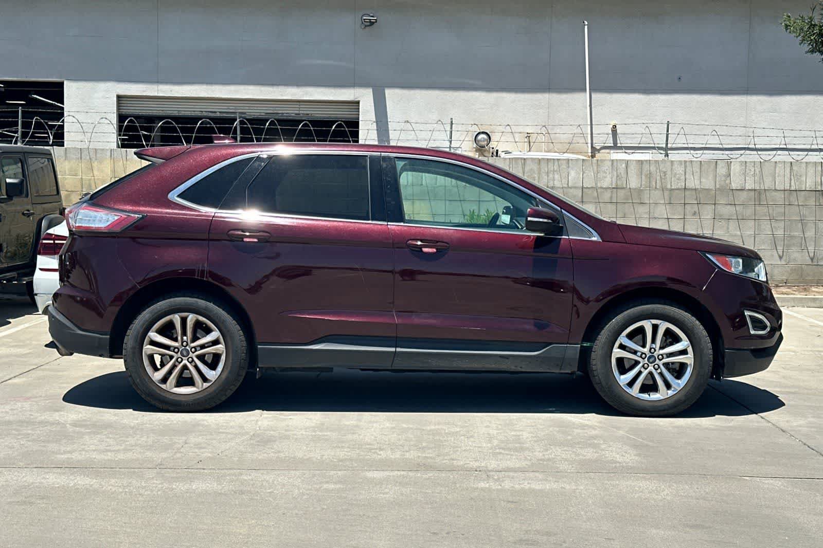 Used 2018 Ford Edge SEL w/ Equipment Group 201A FWD image 9