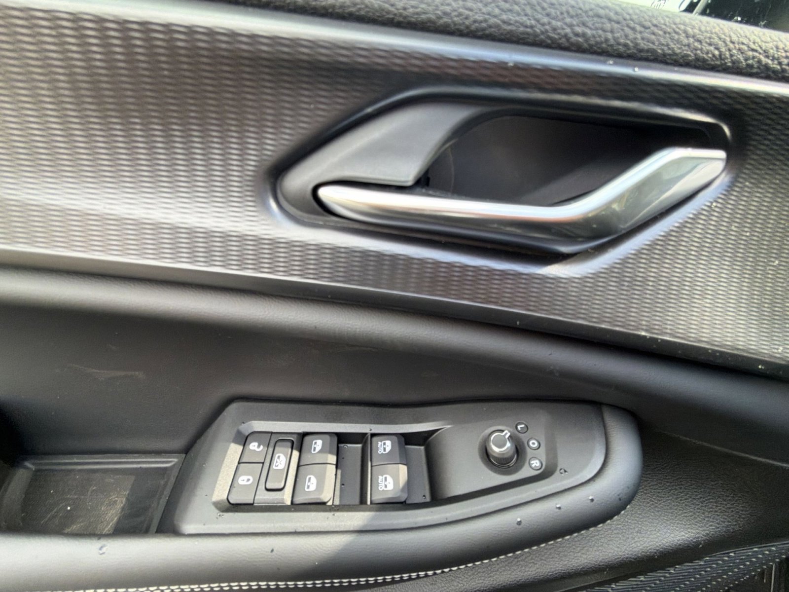 New 2025 Jeep Grand Cherokee L Laredo w/ Luxury Tech Group I image 15