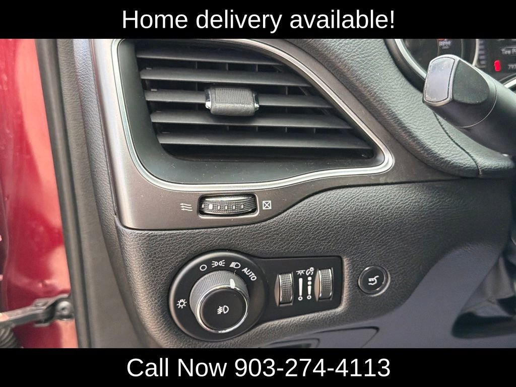 Used 2019 Jeep Cherokee Latitude Plus w/ Comfort/Convenience Group image 15