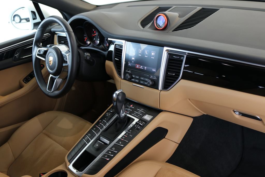 Used 2018 Porsche Macan Sport Edition image 37