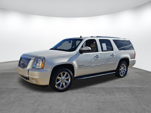 Used 2013 GMC Yukon XL Denali image 7
