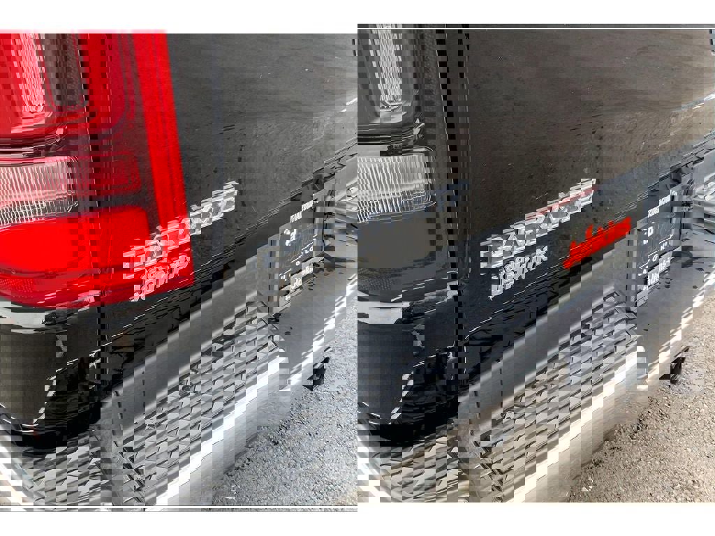 Used 2024 RAM 1500 Laramie image 9