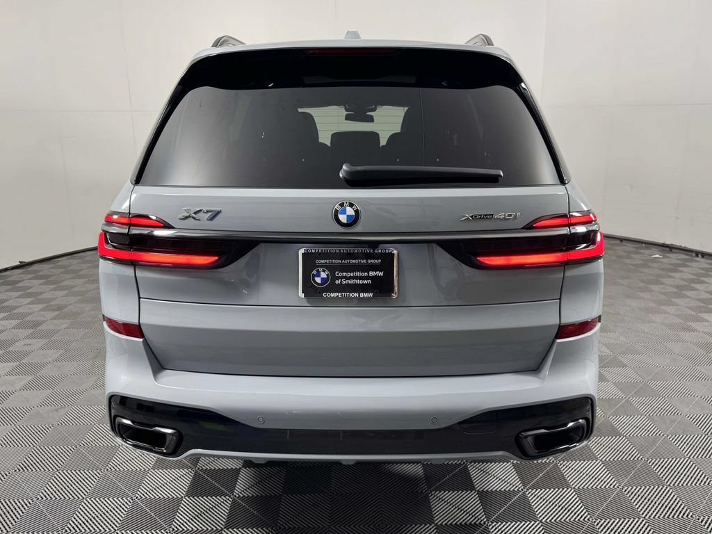 Used 2026 BMW X7 xDrive40i AWD/4WD image 9