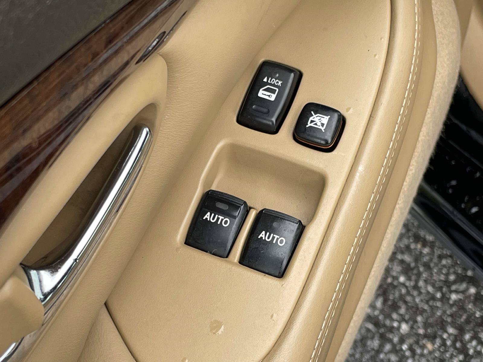 Used 2007 Lexus SC 430 Convertible w/ Preferred Accessory Pkg RWD image 3