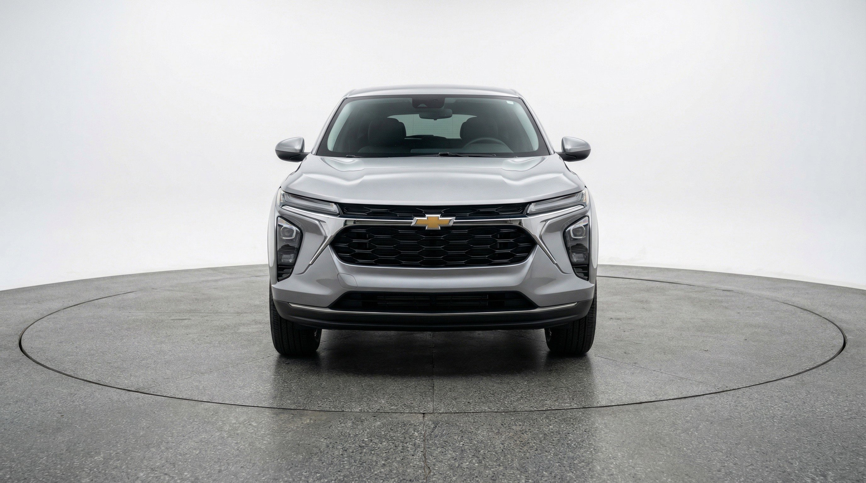 Used 2025 Chevrolet Trax LT image 2