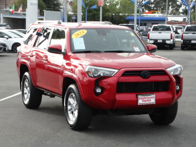 Certified 2024 Toyota 4Runner SR5 image 2