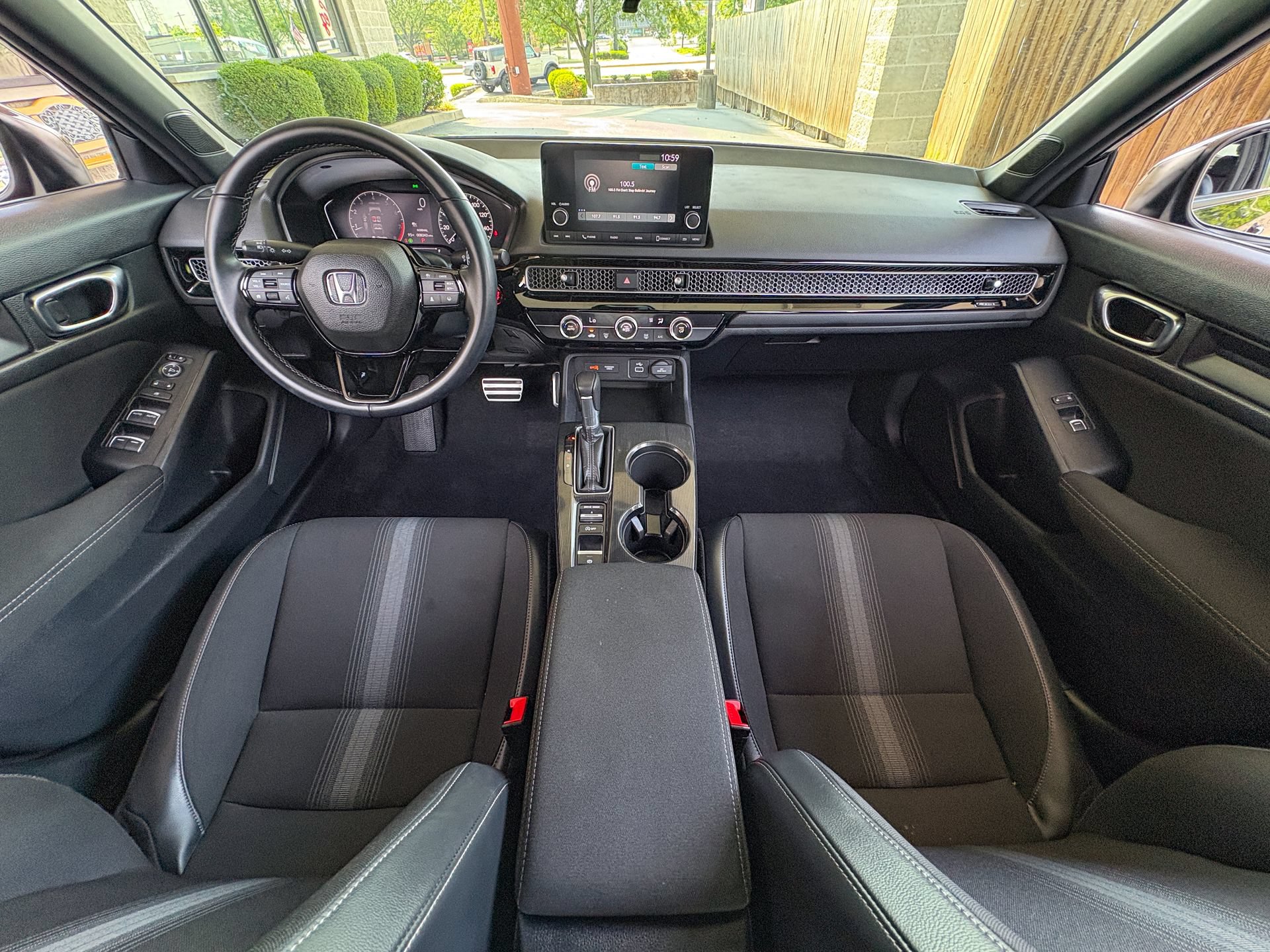 Used 2022 Honda Civic Sport image 2