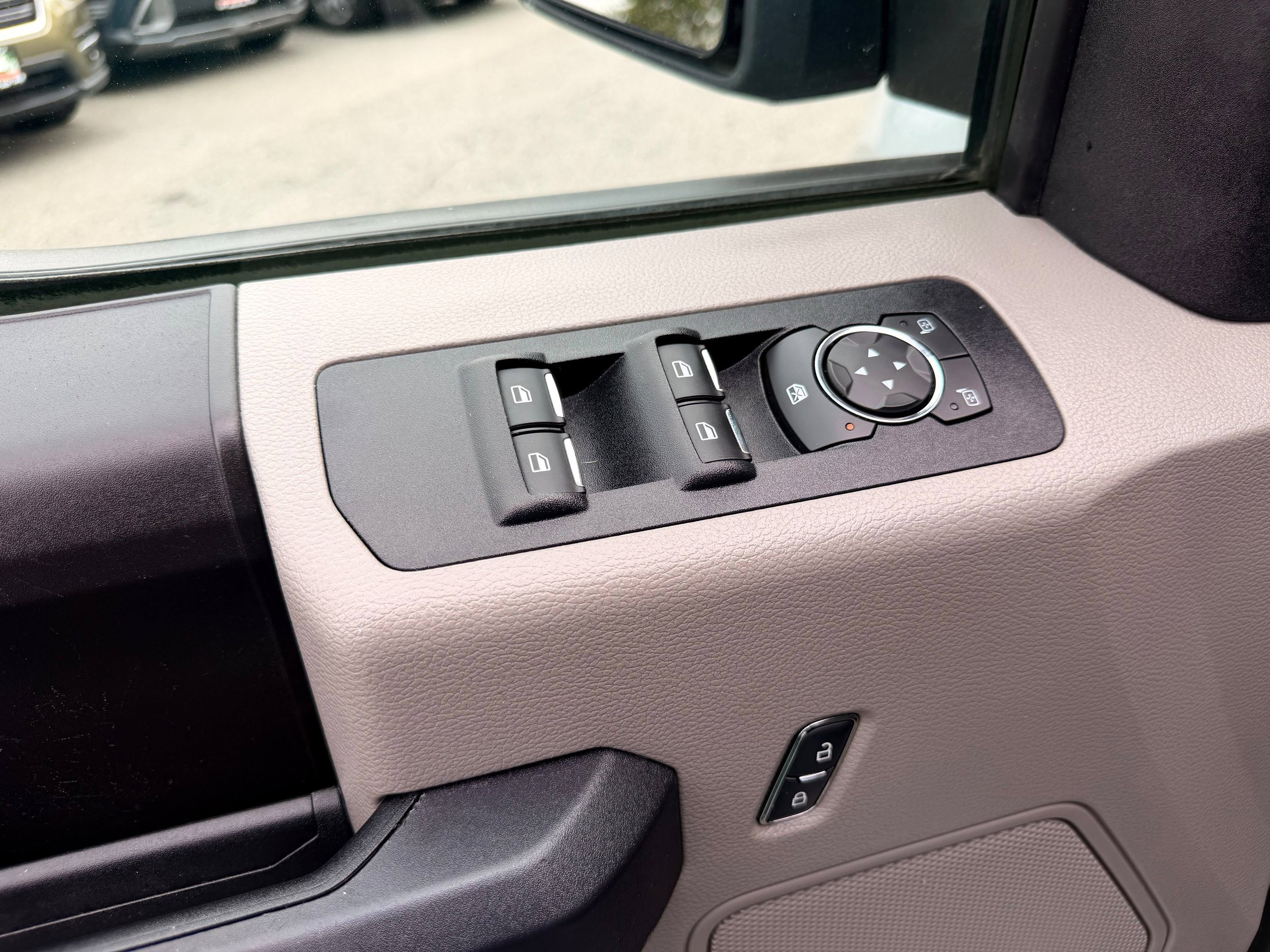Used 2019 Ford F150 XL w/ Equipment Group 101A Mid AWD/4WD image 10