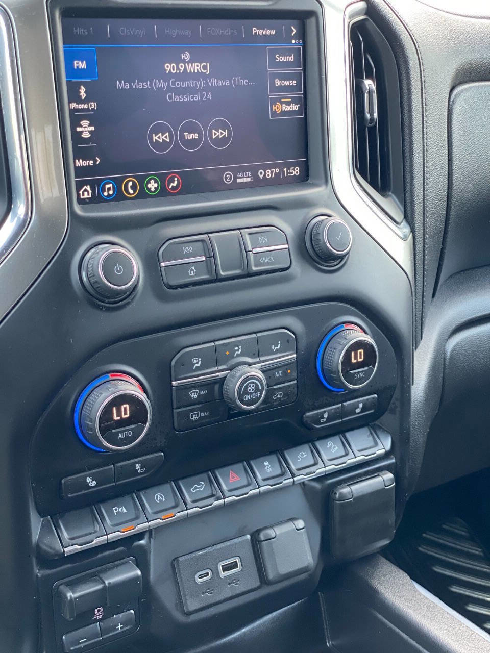 Used 2020 Chevrolet Silverado 1500 RST w/ All-Star Edition image 11