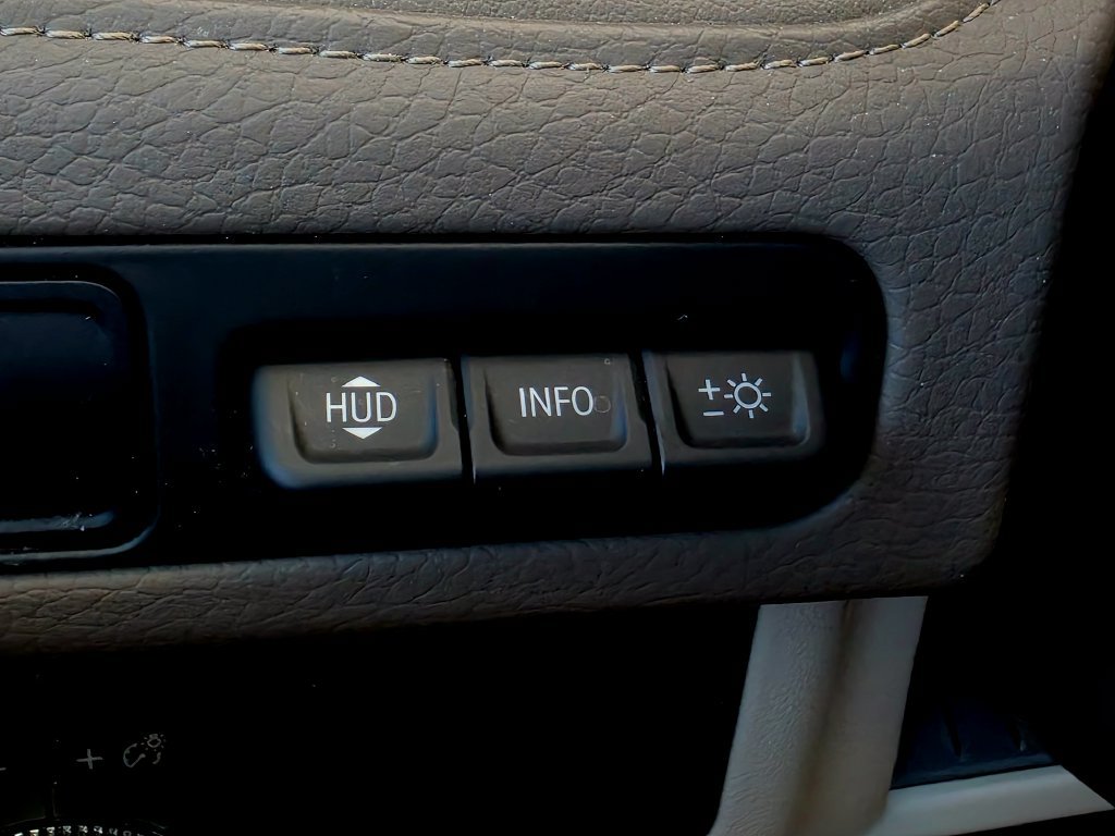 Used 2024 GMC Yukon XL Denali AWD/4WD image 27