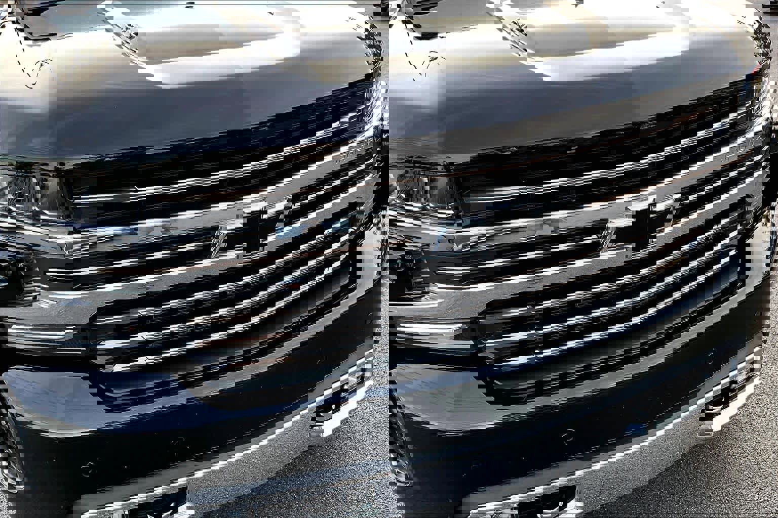 Used 2019 Chevrolet Silverado 1500 High Country w/ High Country Premium Package image 57