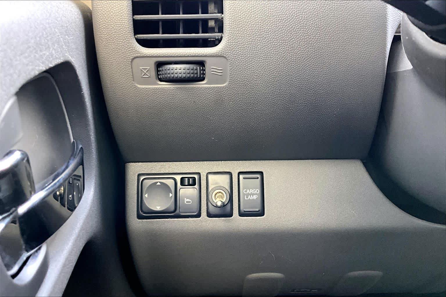 Used 2018 Nissan Frontier SV RWD image 33