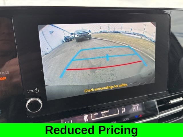 Used 2025 Toyota Sienna LE FWD image 22