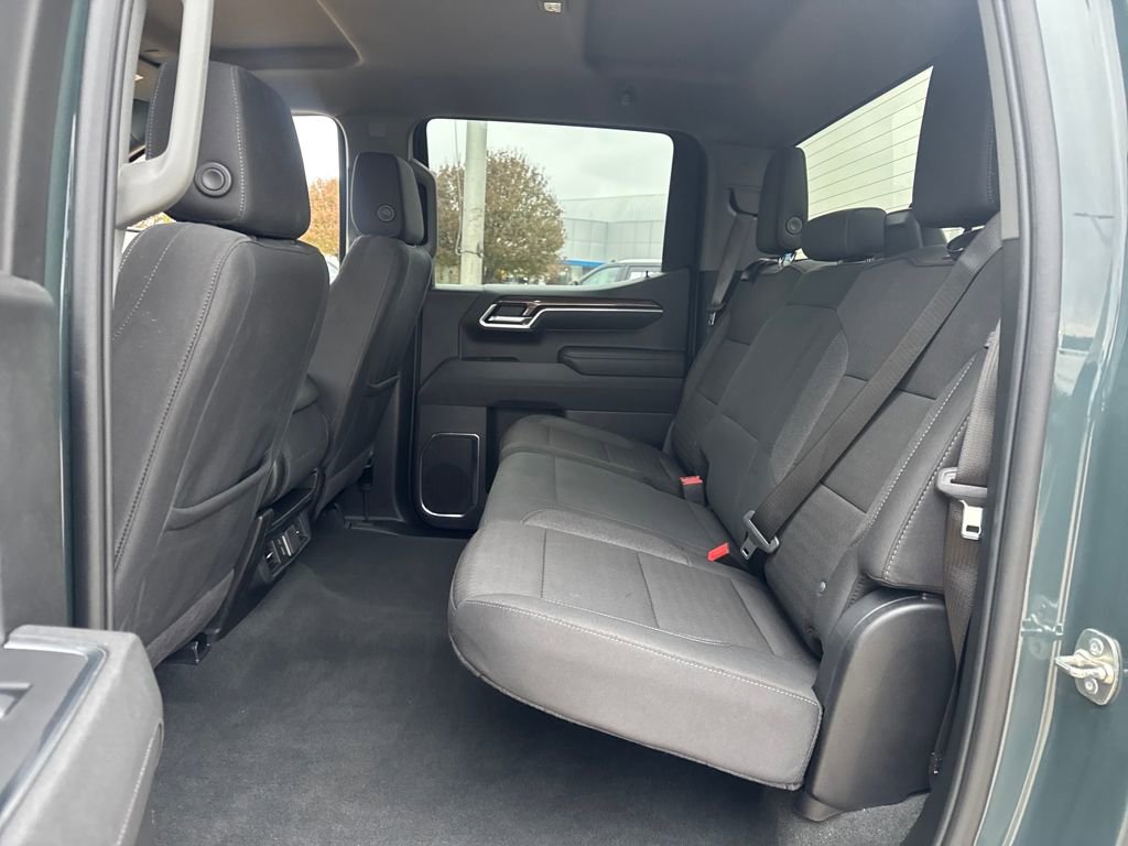 Used 2025 Chevrolet Silverado 1500 LT image 15