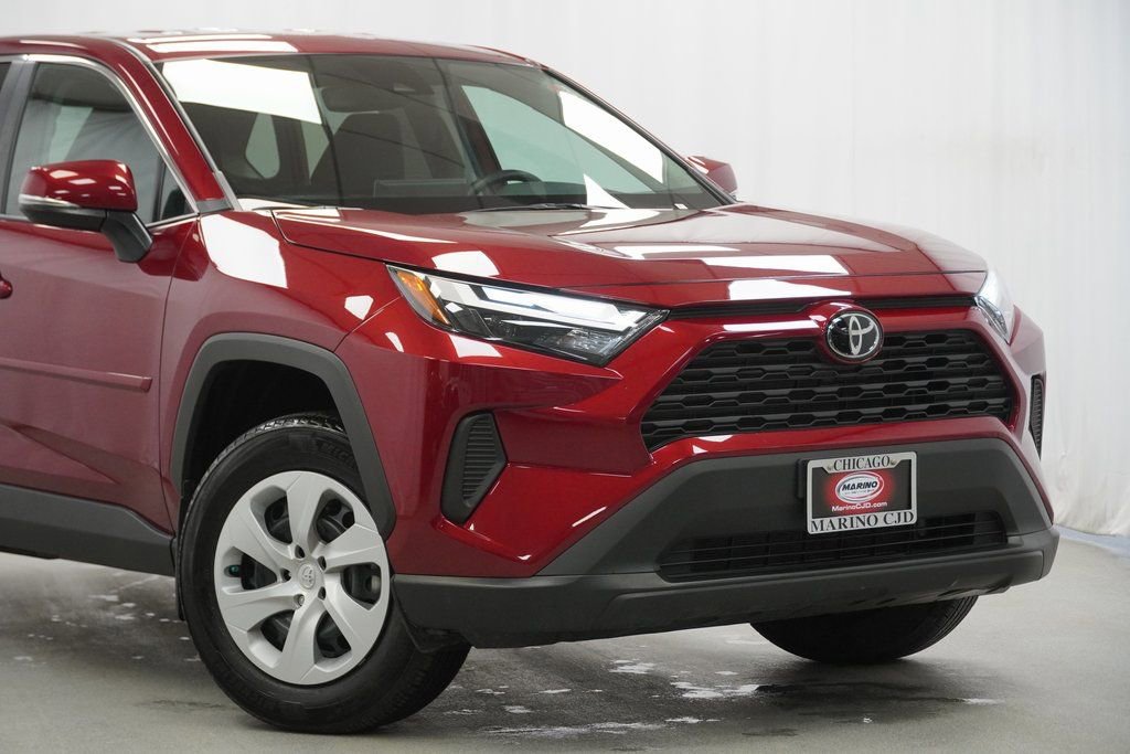 Used 2025 Toyota RAV4 LE image 3