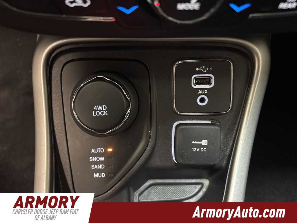 Used 2020 Jeep Compass Sport image 19