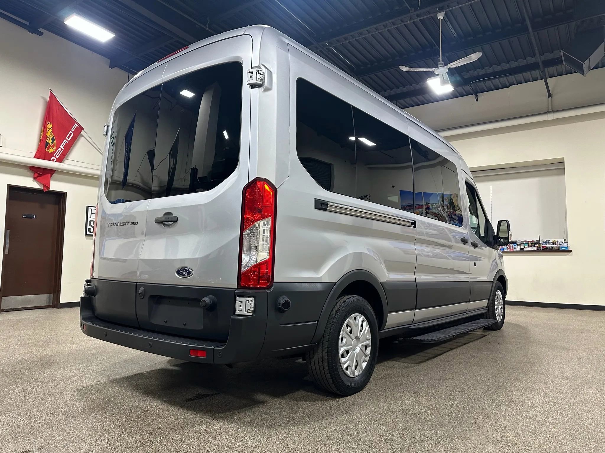Used 2015 Ford Transit 350 XL image 10