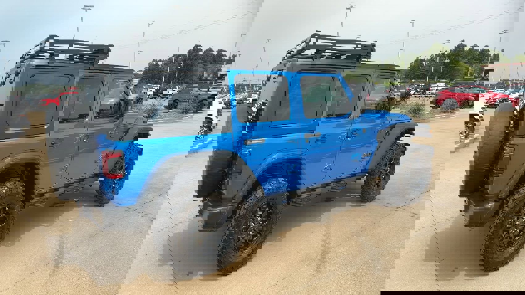 Used 2024 Jeep Wrangler Willys image 9