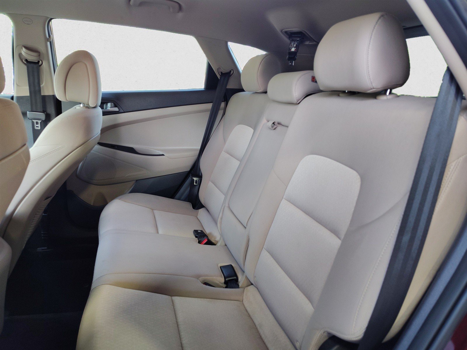 Used 2018 Hyundai Tucson SE w/ Cargo Package FWD image 17