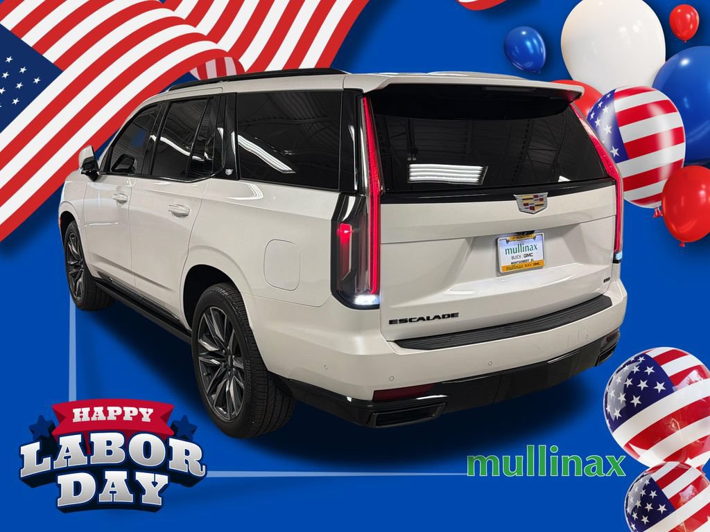 Used 2022 Cadillac Escalade Sport Platinum w/ Heavy-Duty Trailer Package AWD/4WD image 12