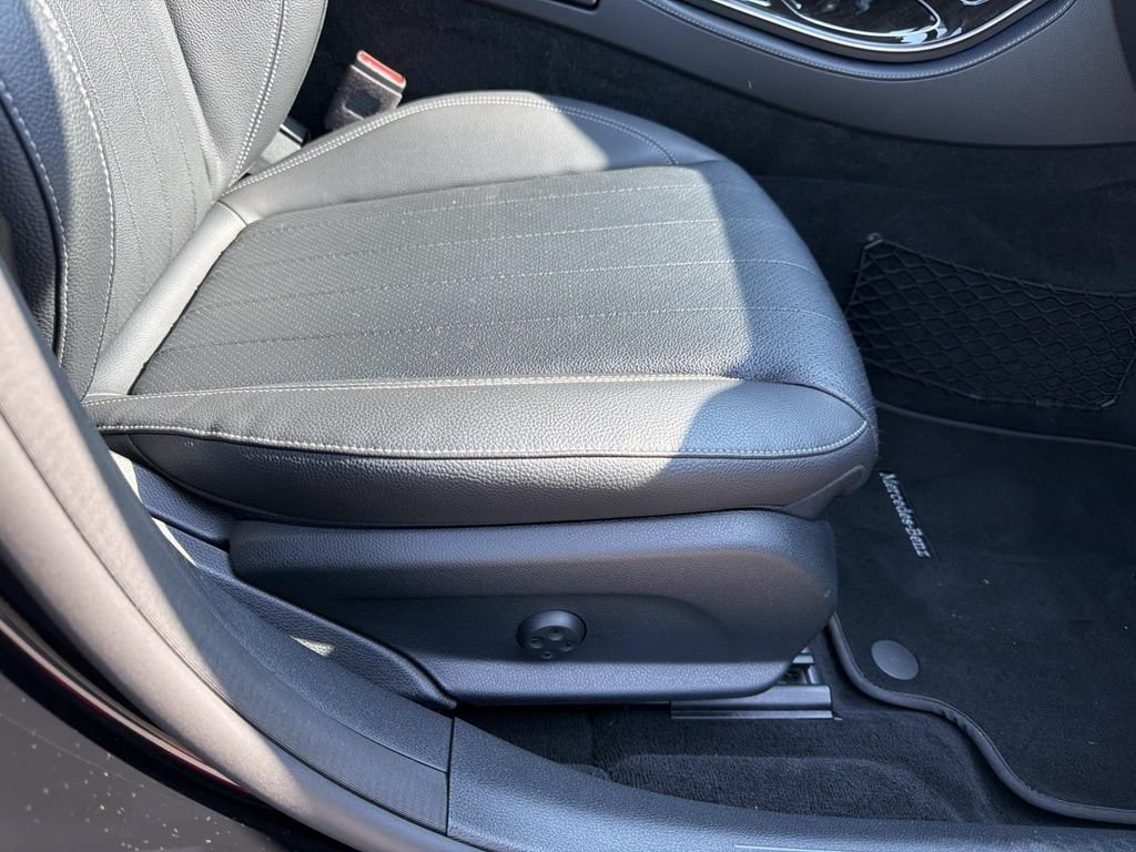Used 2019 Mercedes-Benz E 300 image 12