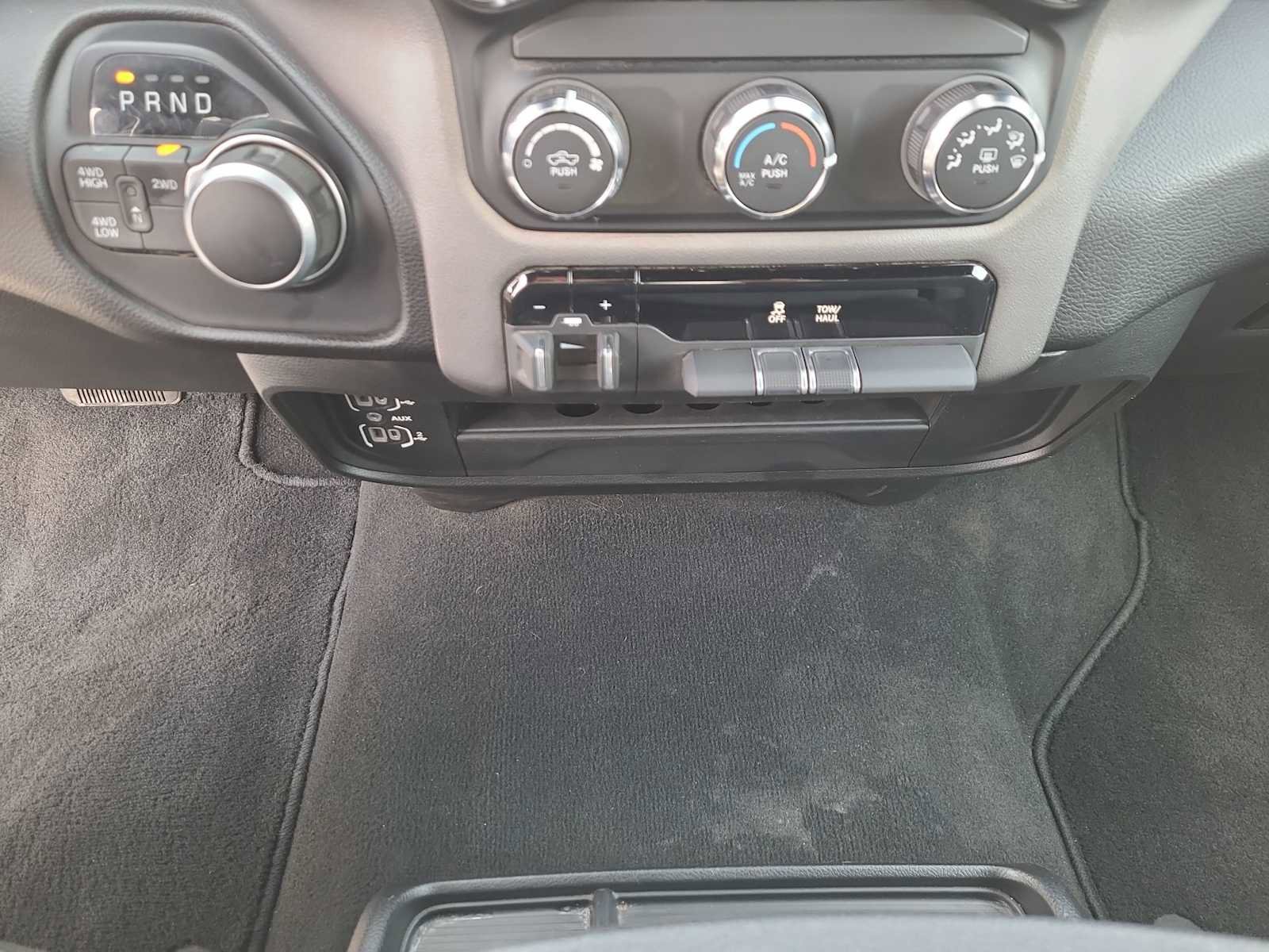 Used 2024 RAM 2500 Big Horn image 25