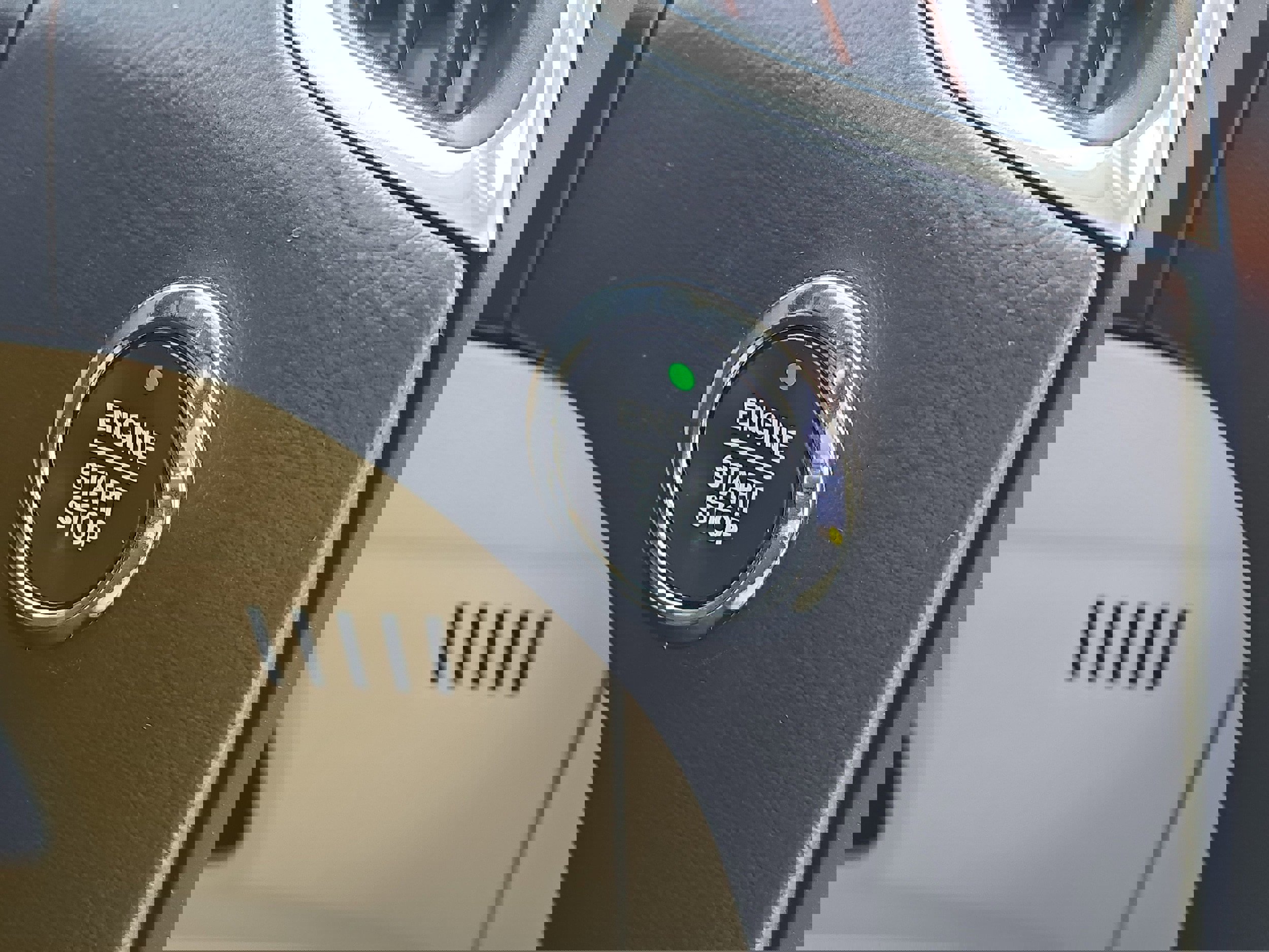 Certified 2023 Ford Edge Titanium AWD/4WD image 30