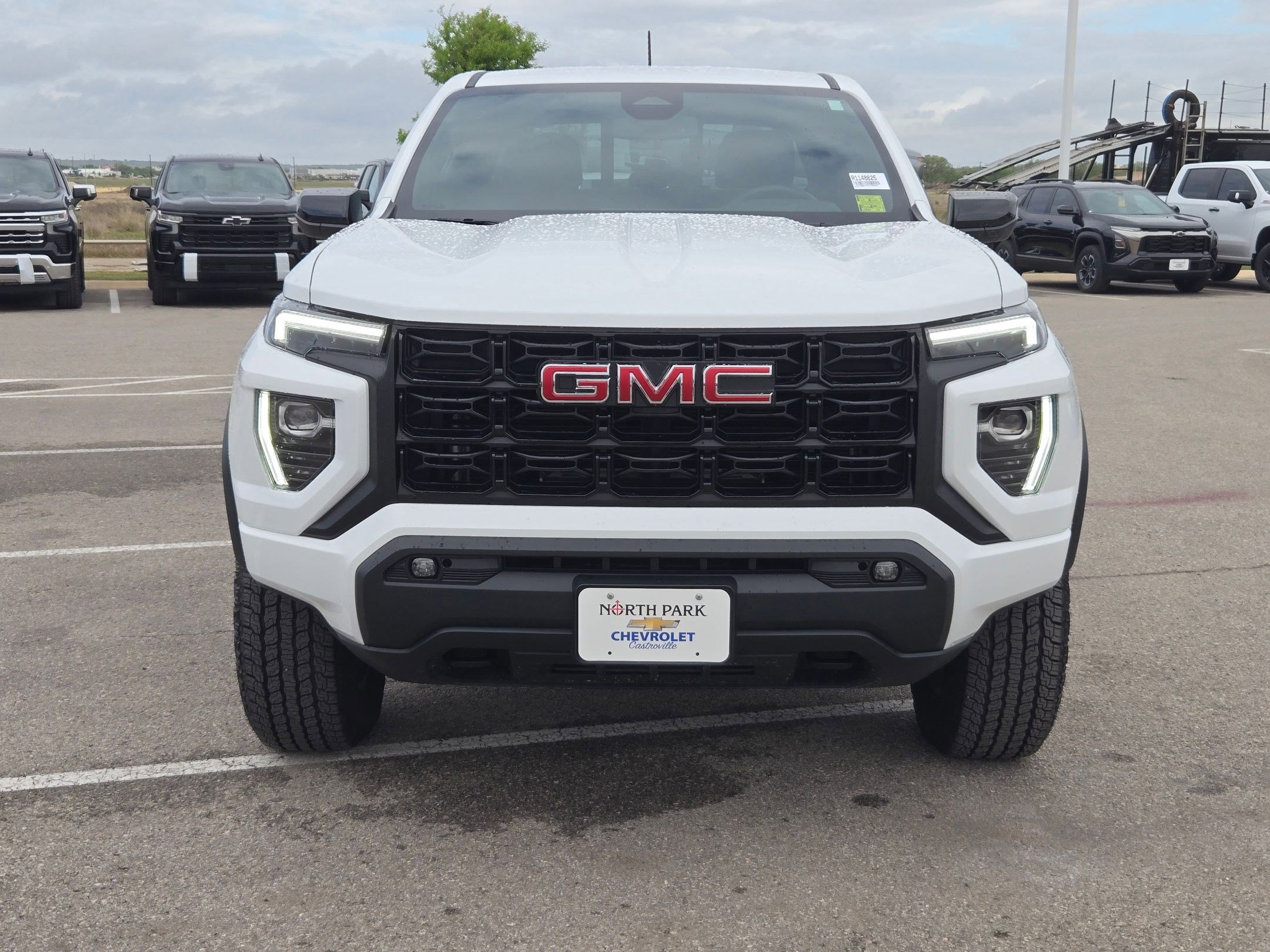 Used 2024 GMC Canyon Elevation w/ Convenience Package image 8