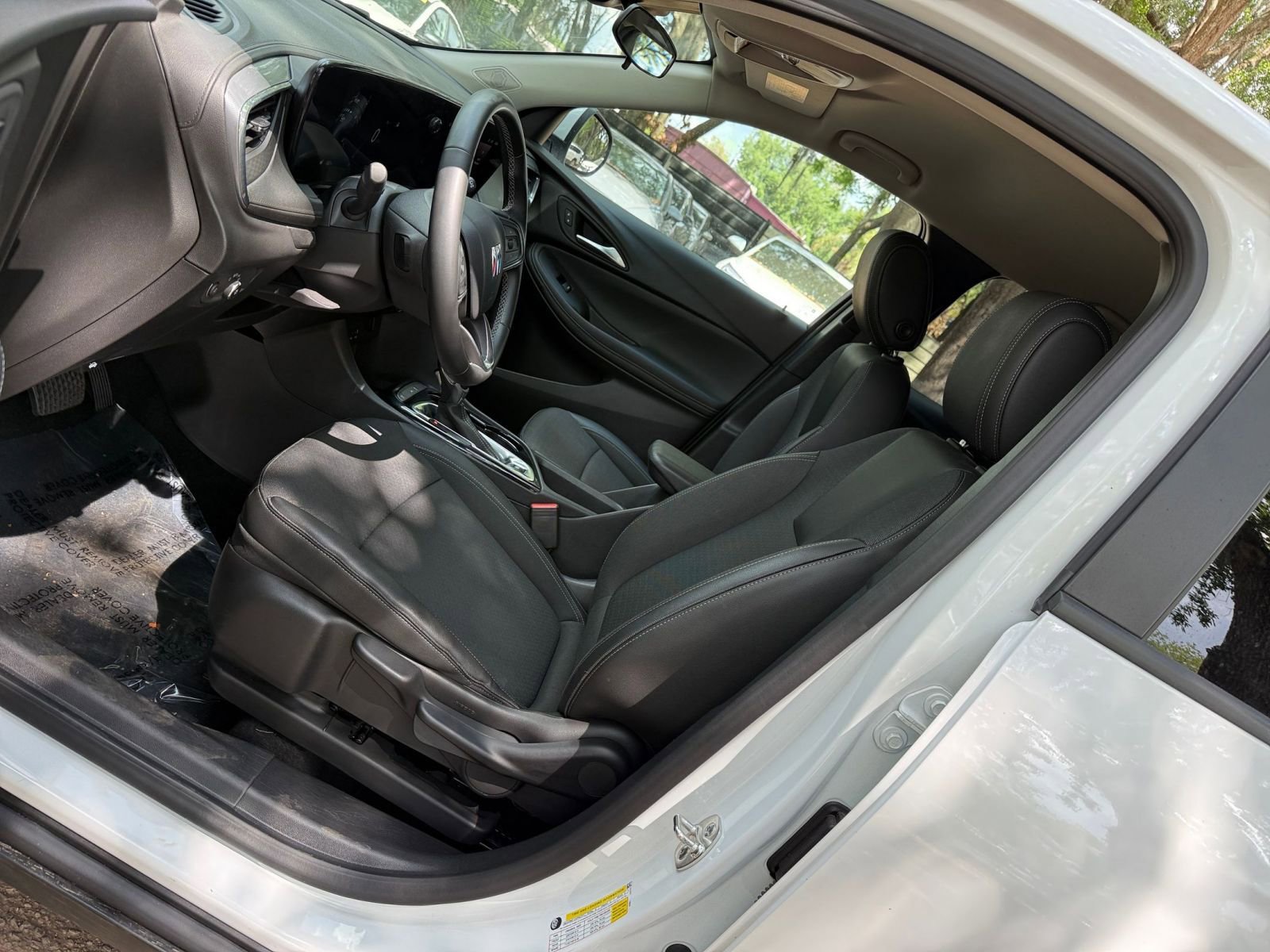 Used 2025 Buick Encore GX Preferred image 23