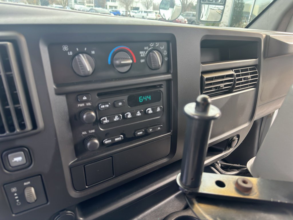 Used 2004 GMC Savana 3500 w/ School Bus Package image 12