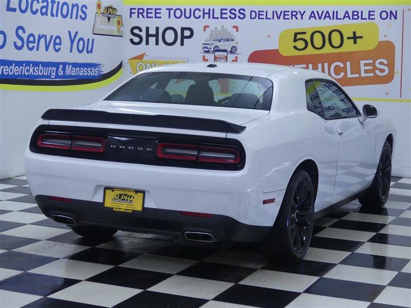 Used 2018 Dodge Challenger SXT w/ Blacktop Package image 7
