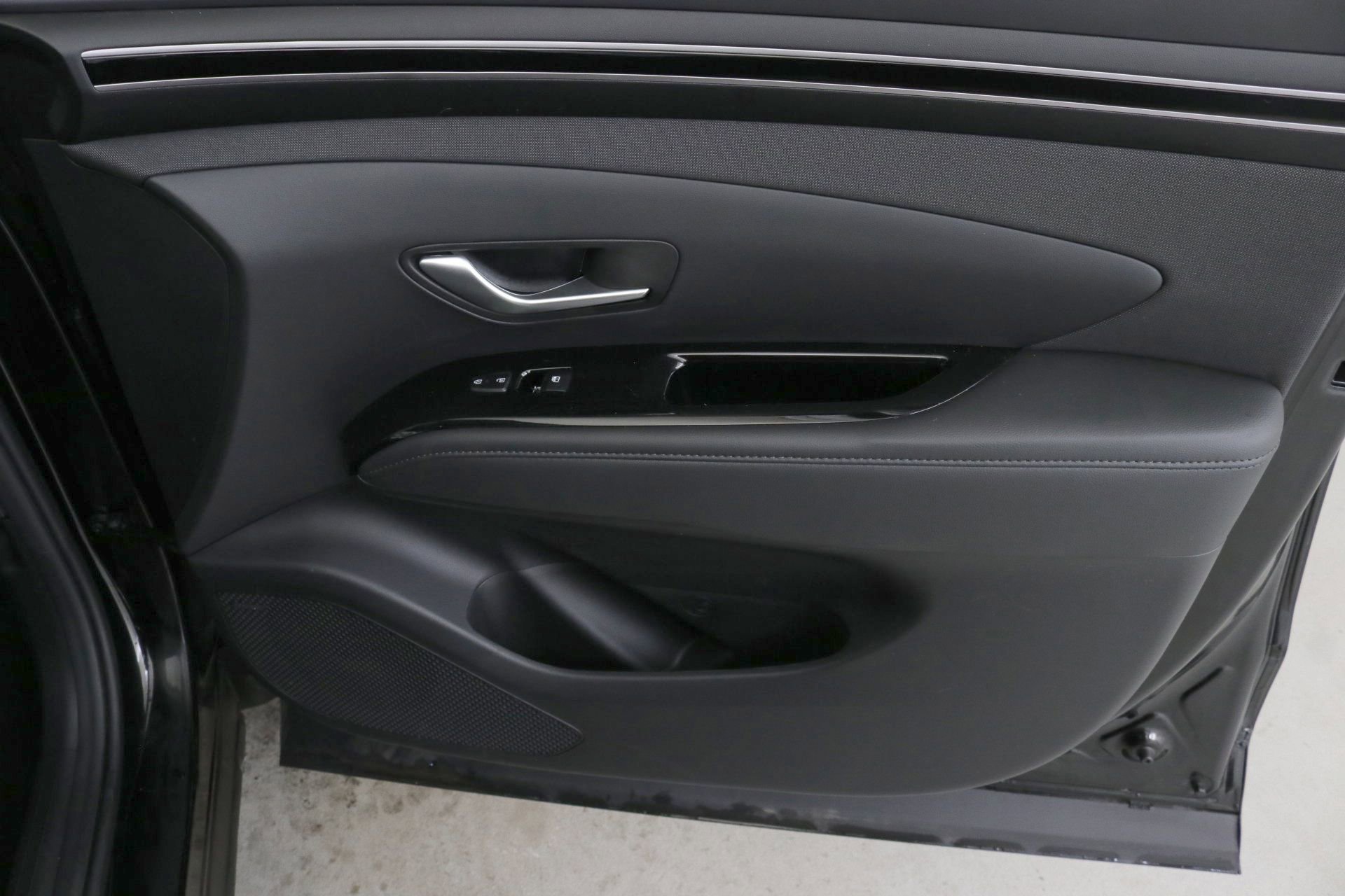 Used 2024 Hyundai Santa Cruz Limited image 28