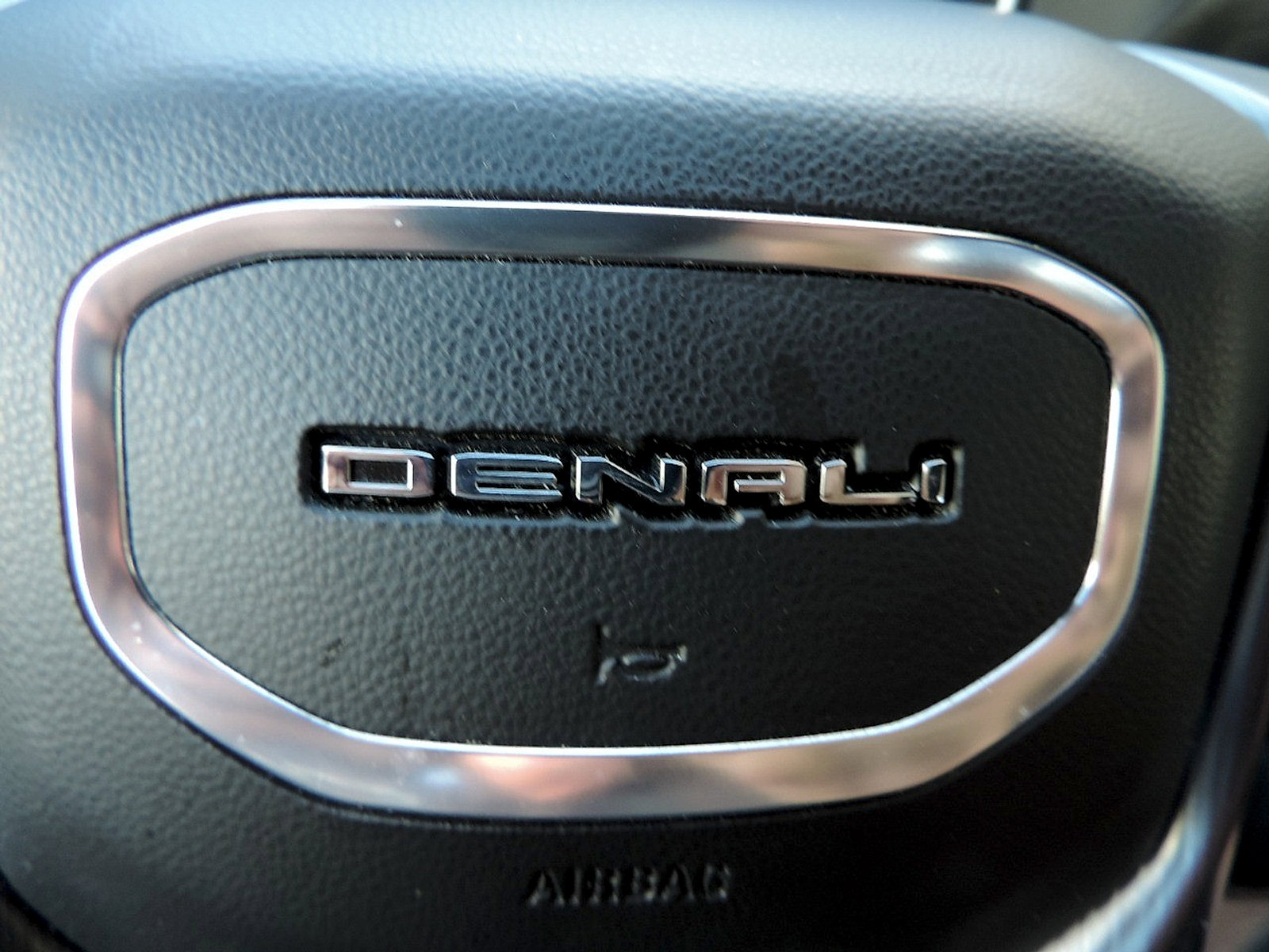 Used 2024 GMC Sierra 2500 Denali Ultimate AWD/4WD image 29
