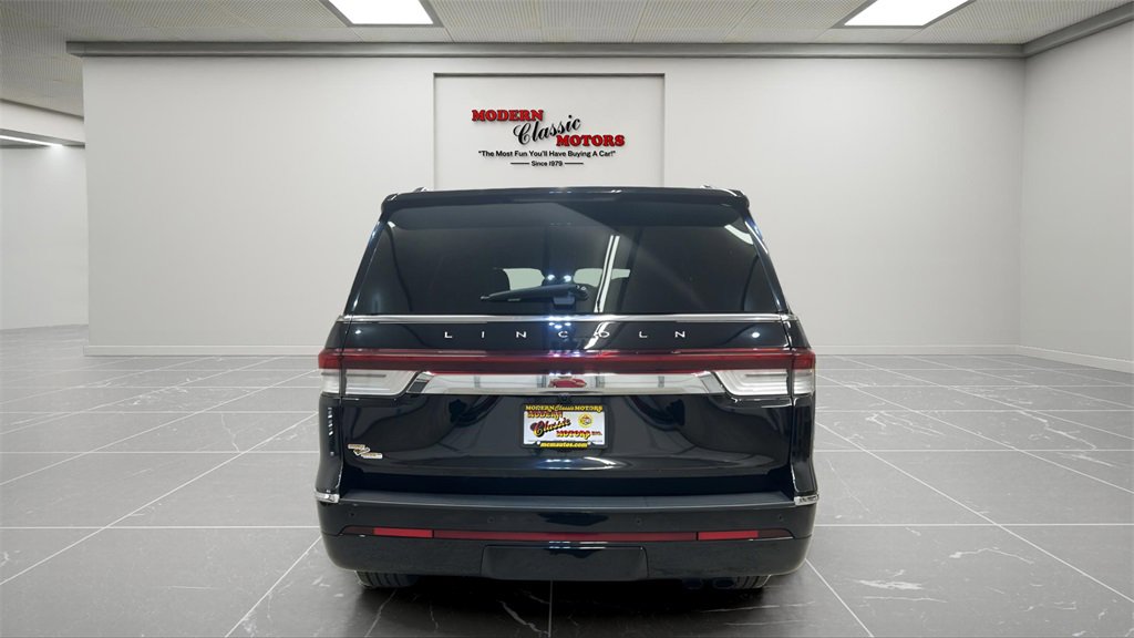 Used 2024 Lincoln Navigator Premiere image 6