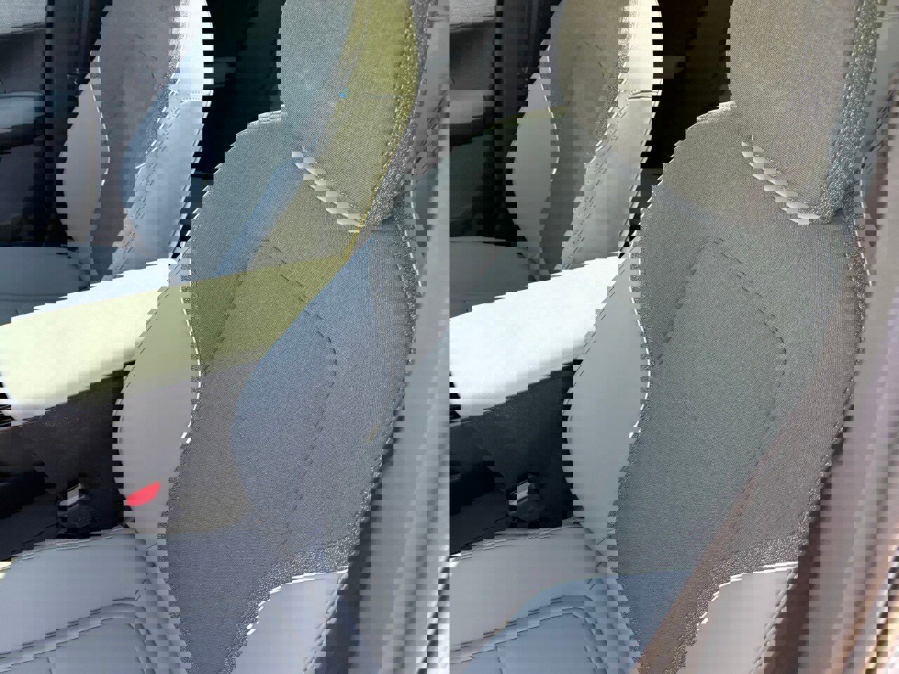 New 2026 Volvo EX30 Cross Country Ultra image 17