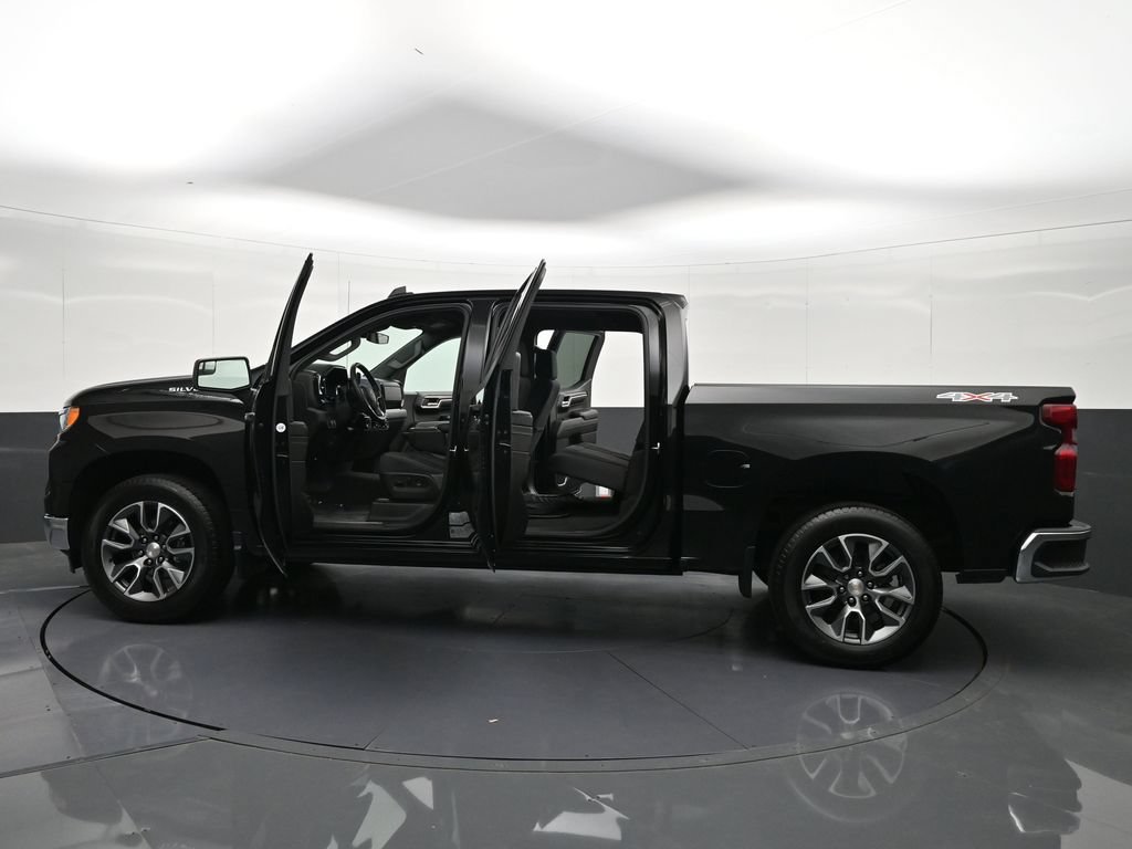 Used 2023 Chevrolet Silverado 1500 LT AWD/4WD image 41