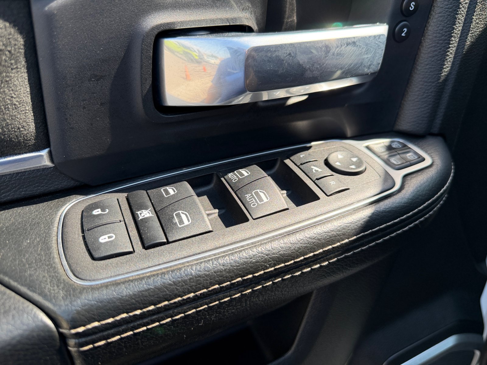 Used 2024 RAM 2500 Laramie w/ Night Edition AWD/4WD image 17