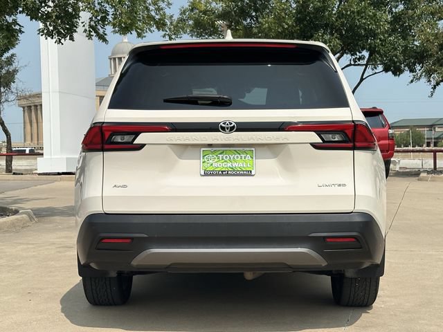 Used 2024 Toyota Grand Highlander AWD image 4