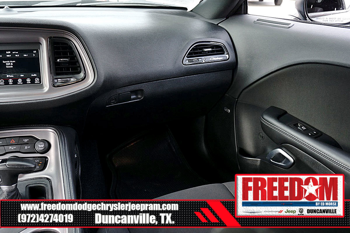 Used 2023 Dodge Challenger R/T w/ Blacktop Package image 35