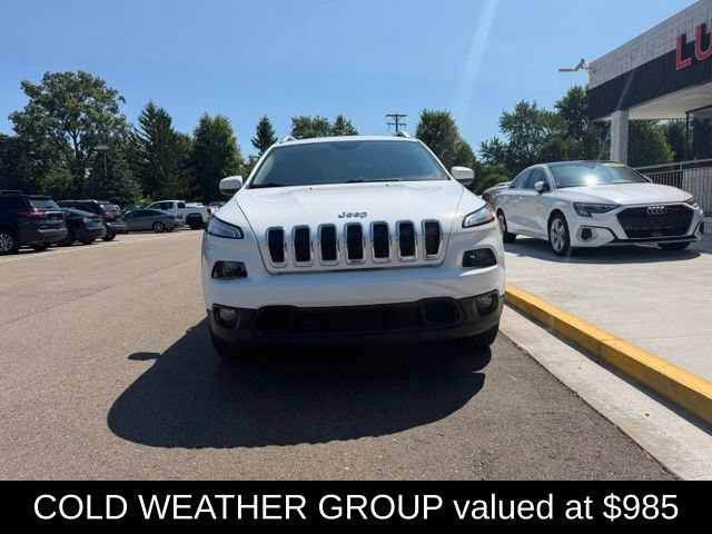 Used 2017 Jeep Cherokee Latitude w/ Cold Weather Group AWD/4WD image 3